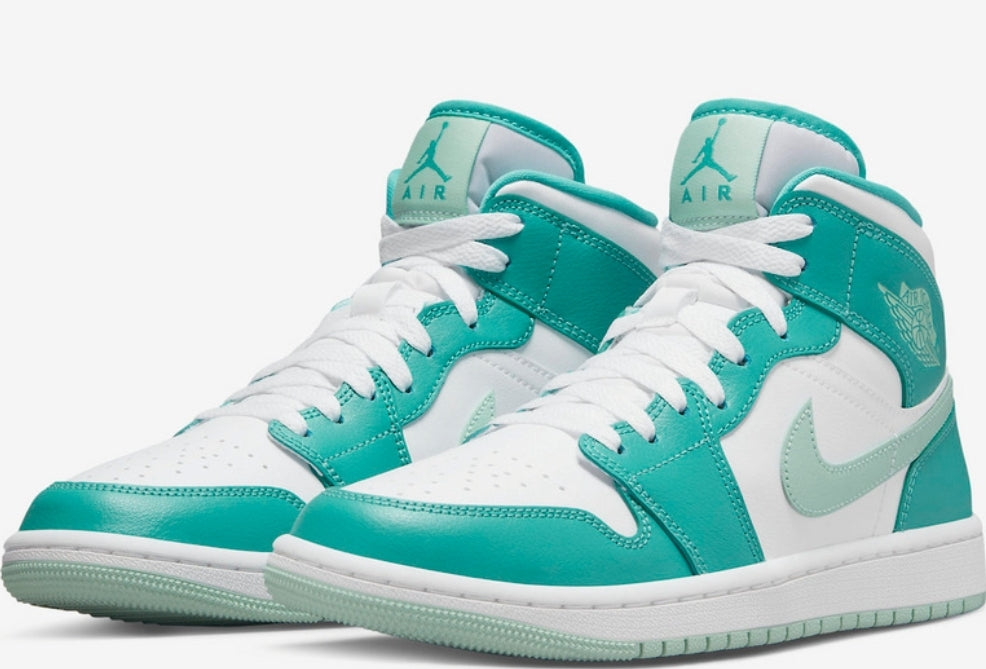 Les baskets Air Jordan 1 offrent un style iconique et une performance légendaire.
leur design emblématique .pas cher. Le moins cher.