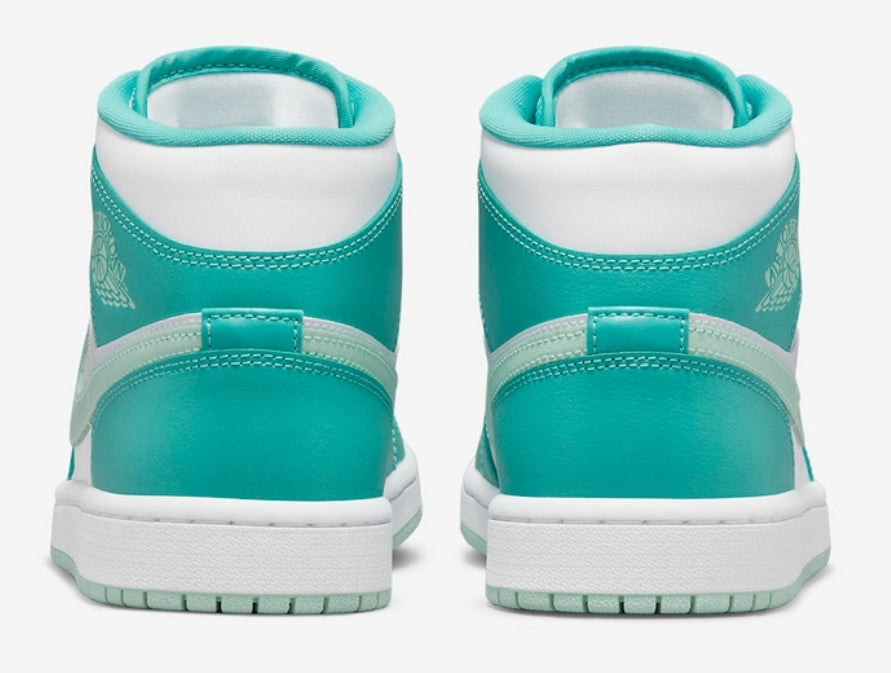 Les baskets Air Jordan 1 offrent un style iconique et une performance légendaire.
leur design emblématique .pas cher. Le moins cher.
