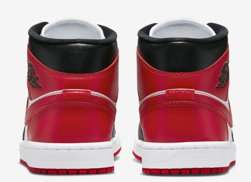 Les baskets Air Jordan 1 offrent un style iconique et une performance légendaire.
leur design emblématique .pas cher. Le moins cher.