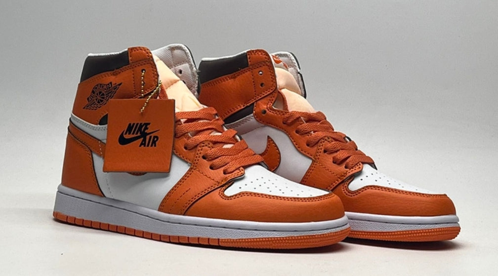 Les baskets Air Jordan 1 offrent un style iconique et une performance légendaire.
 leur design emblématique .pas cher. Le moins cher.