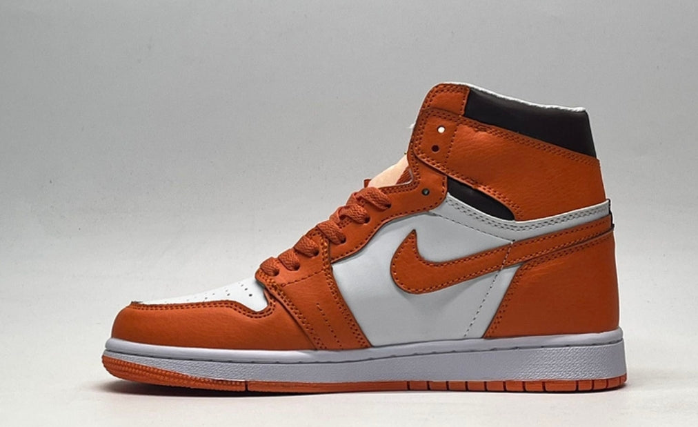 Les baskets Air Jordan 1 offrent un style iconique et une performance légendaire.
 leur design emblématique .pas cher. Le moins cher.