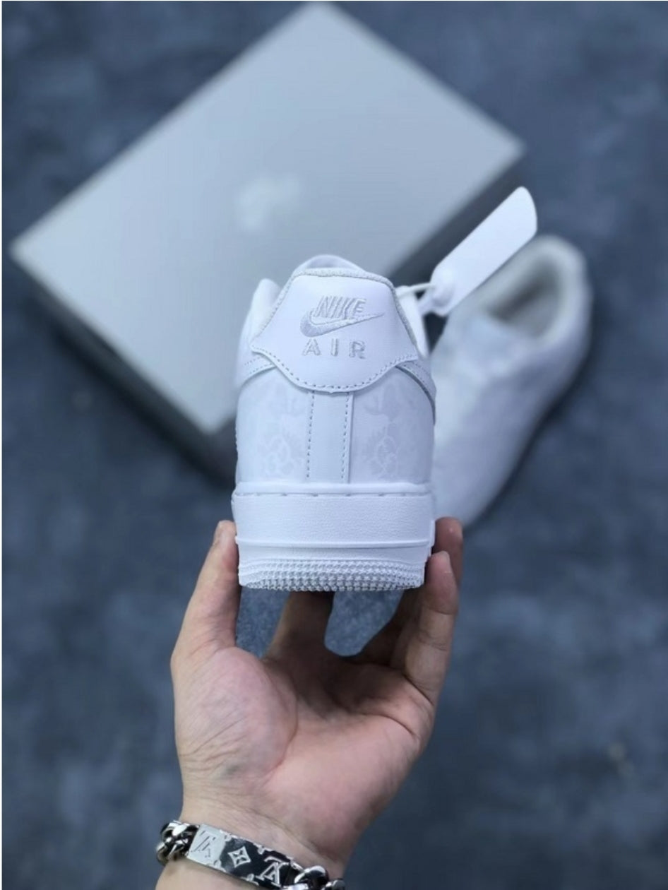 Les baskets Nike Air Force 1 combinent style et performance, offrant une expérience exceptionnelle.pas cher. Le moins cher.