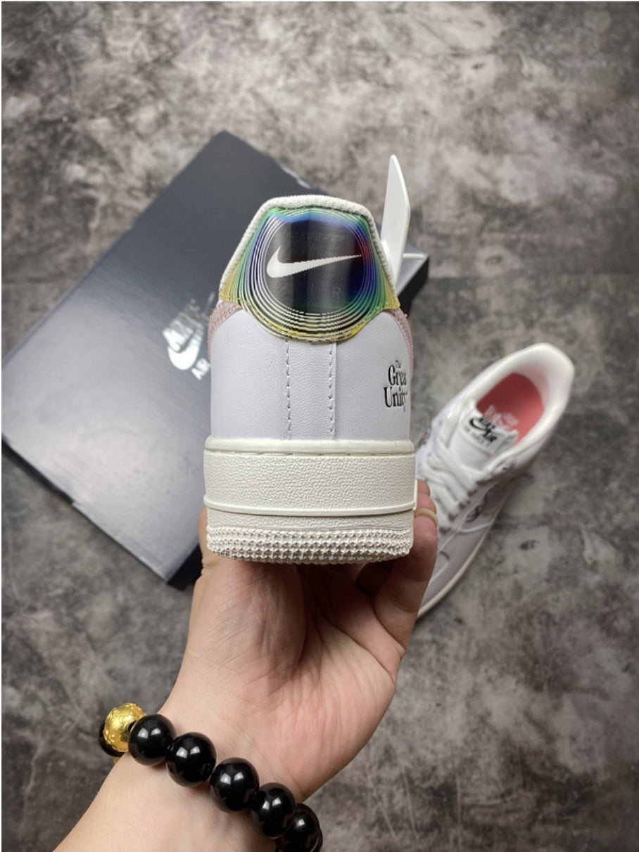 Les baskets Nike Air Force 1 combinent style et performance, offrant une expérience exceptionnelle.pas cher. Le moins cher.