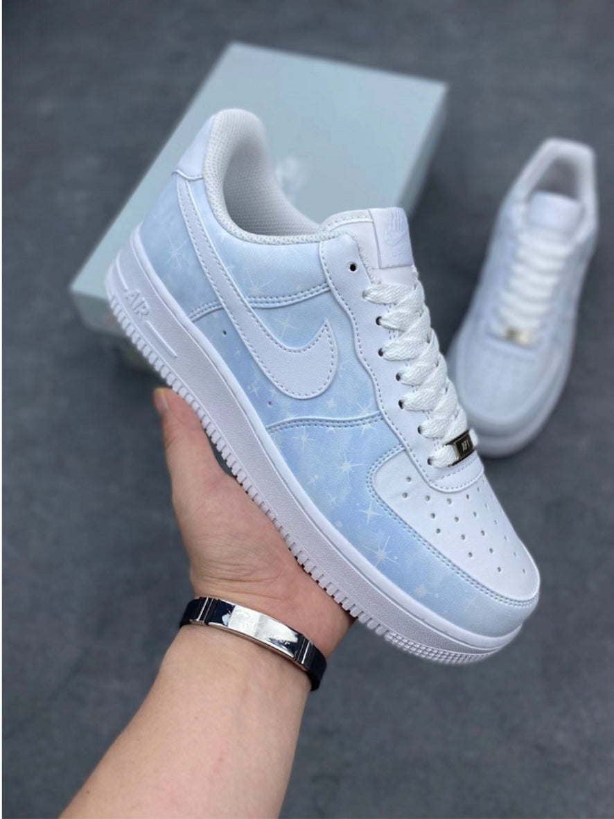 Les baskets Nike Air Force 1 combinent style et performance, offrant une expérience exceptionnelle.pas cher. Le moins cher.