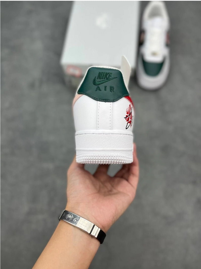 Les baskets Nike Air Force 1 combinent style et performance, offrant une expérience exceptionnelle.pas cher. Le moins cher.