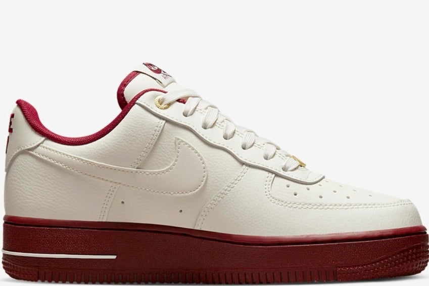 Les baskets Nike Air Force 1 combinent style et performance, offrant une expérience exceptionnelle.pas cher. Le moins cher.