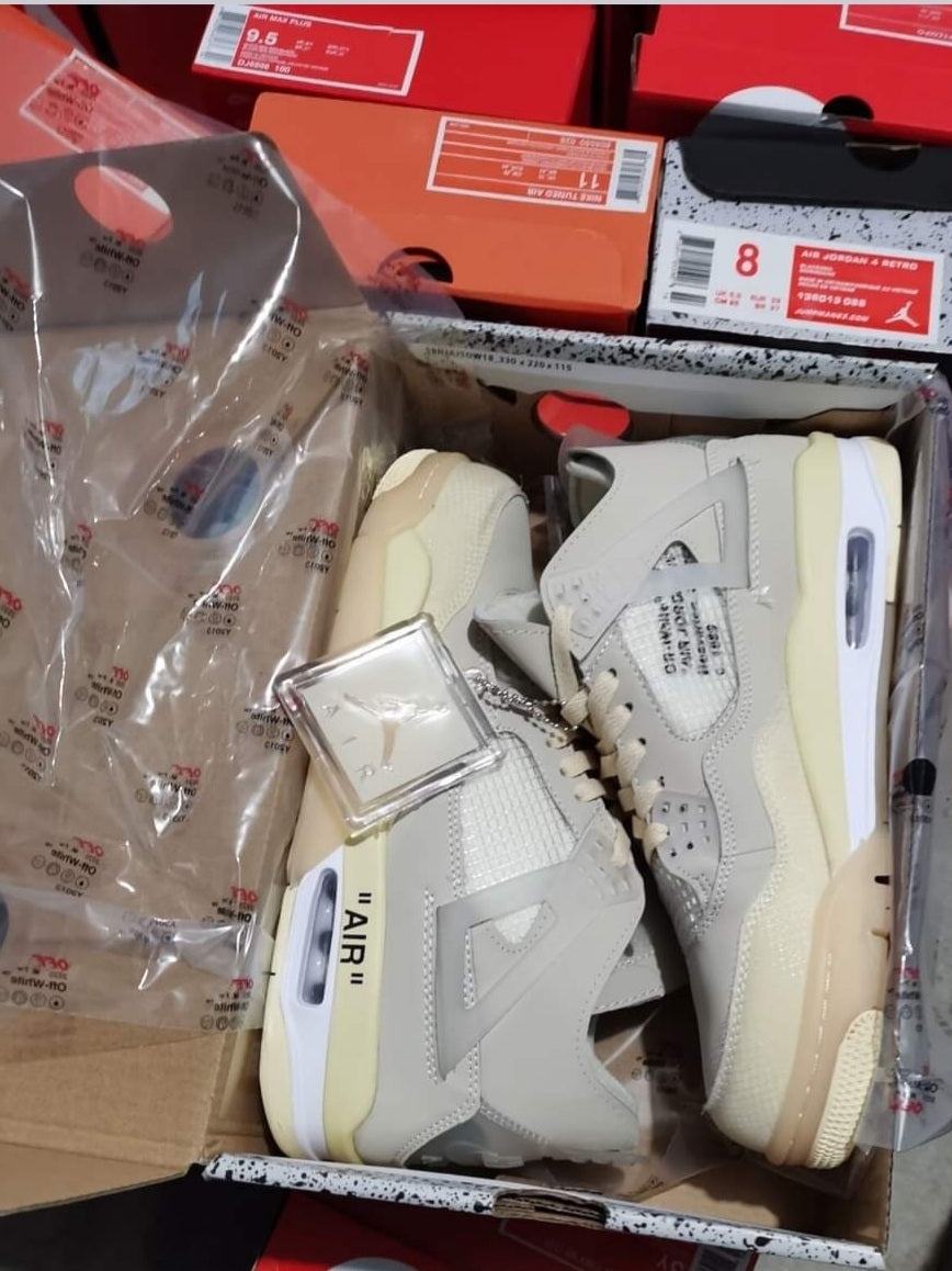 Les baskets Air Jordan 4 offrent un style iconique et une performance remarquable.
leur design distinctif pas cher. le moin cher.