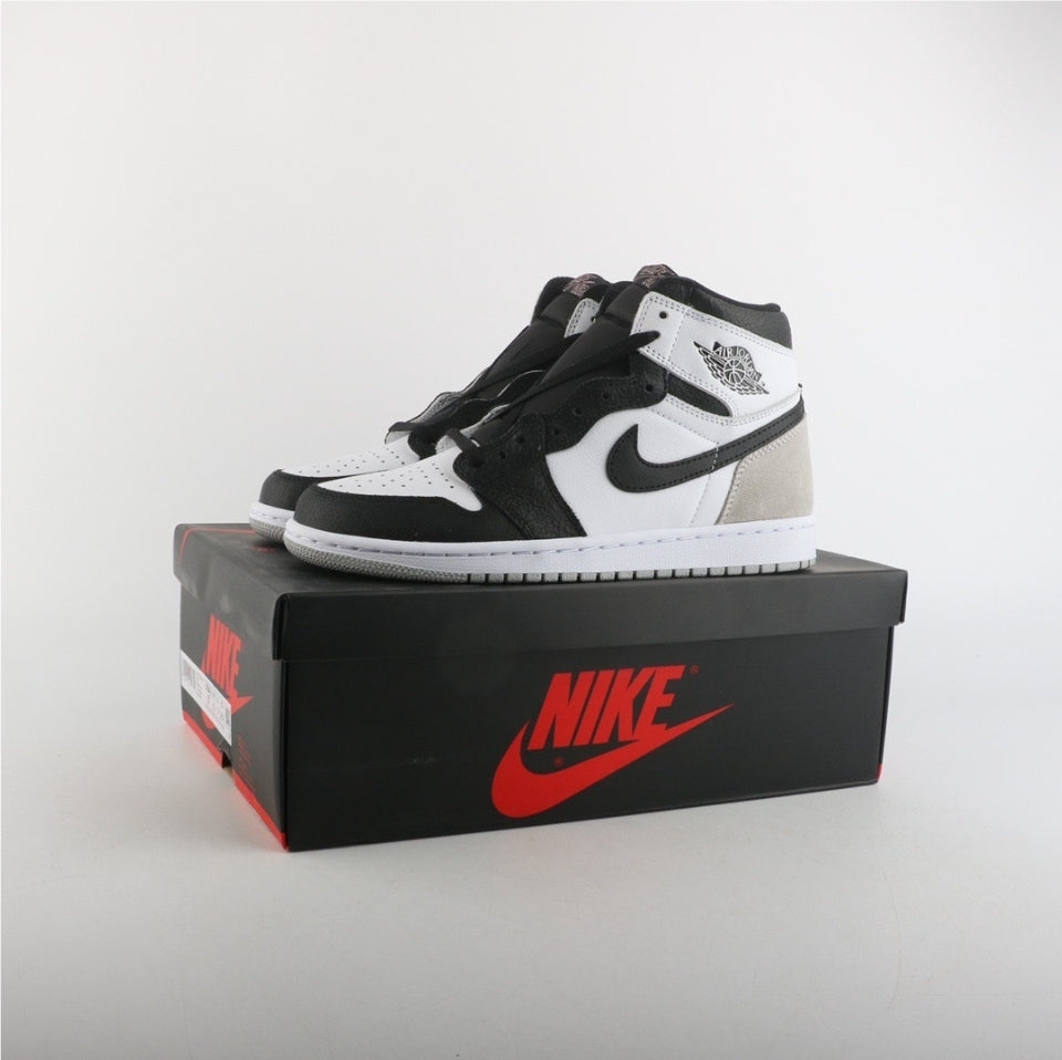 Les baskets Air Jordan 1 offrent un style iconique et une performance légendaire.
 leur design emblématique .pas cher. Le moins cher.