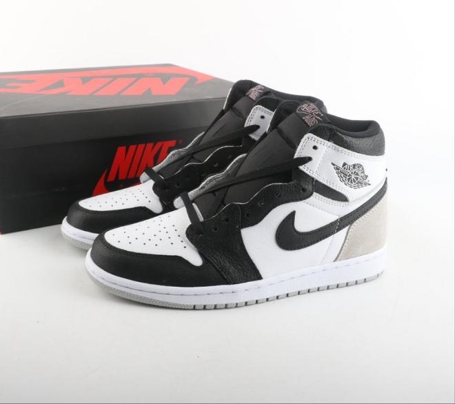 Les baskets Air Jordan 1 offrent un style iconique et une performance légendaire.
 leur design emblématique .pas cher. Le moins cher.