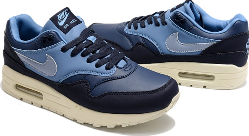 Les baskets Nike Air Max 1 sont iconiques pour leur style emblématique.retro incontournable pas cher. Le moins cher.exceptionnel