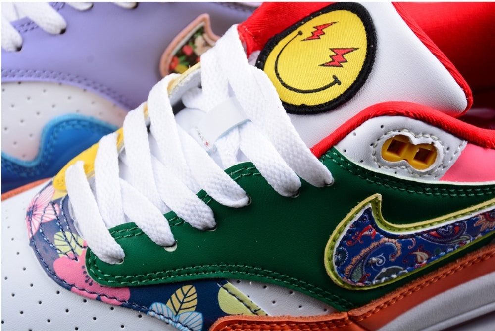 Les baskets Nike Air Max 1 sont iconiques pour leur style emblématique.retro incontournable pas cher. Le moins cher.exceptionnel