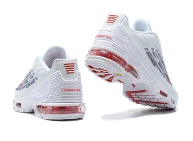 les baskets Nike TN Air Max Plus Femme sont un témoignage de l'engagement de Nike à combiner style et innovation. Exceptionnel