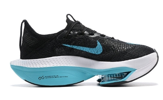 Les baskets Nike Air Zoom Femme se démarquent par leur design sportif et moderne, conçu pour maximiser les performances exceptionnelles