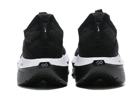 Les baskets Nike Air Zoom Femme se démarquent par leur design sportif et moderne, conçu pour maximiser les performances exceptionnelles