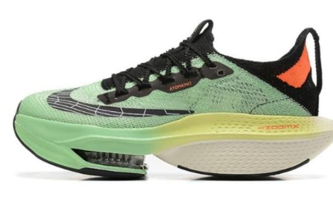 Les baskets Nike Air Zoom Femme se démarquent par leur design sportif et moderne, conçu pour maximiser les performances exceptionnelles