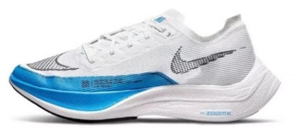 Les baskets Nike Air Zoom Femme se démarquent par leur design sportif et moderne, conçu pour maximiser les performances exceptionnelles