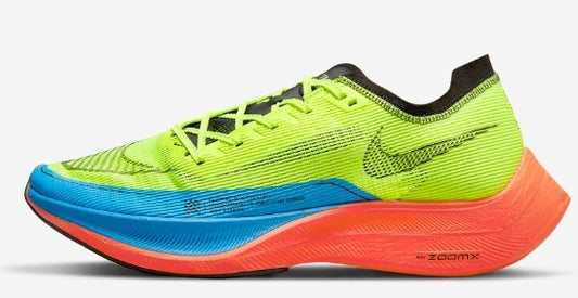 Les baskets Nike Air Zoom Femme se démarquent par leur design sportif et moderne, conçu pour maximiser les performances exceptionnelles