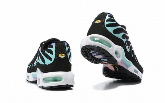 les baskets Nike TN Air Max Plus Femme sont un témoignage de l'engagement de Nike à combiner style et innovation. Exceptionnel