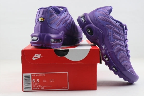 les baskets Nike TN Air Max Plus Femme sont un témoignage de l'engagement de Nike à combiner style et innovation. Exceptionnel