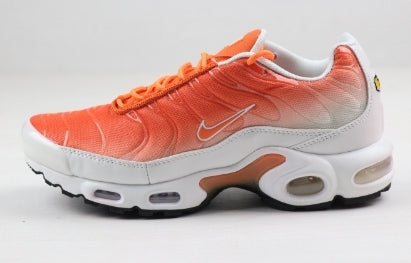 les baskets Nike TN Air Max Plus Femme sont un témoignage de l'engagement de Nike à combiner style et innovation. Exceptionnel