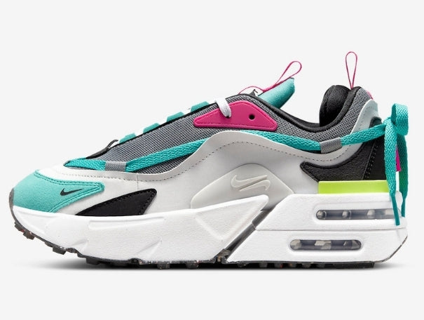 les Baskets Nike Air Max Furyosa Honeydew sont un témoignage de l'engagement de Nike à combiner style et innovation.