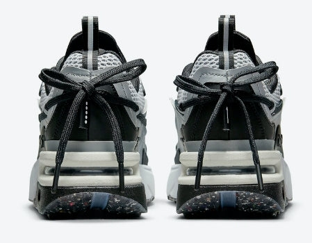 les Baskets Nike Air Max Furyosa Honeydew sont un témoignage de l'engagement de Nike à combiner style et innovation.