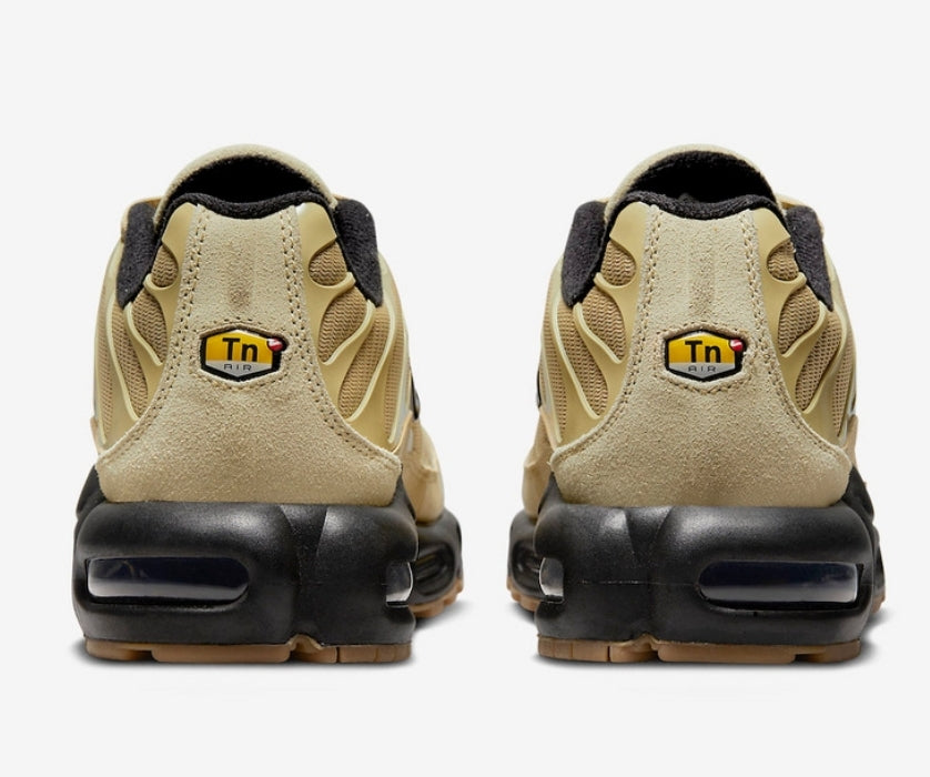 Les Baskets Nike Air Max Tn incarnent un style emblématique et une performance supérieure.
leur design distinctif.pas cher.le moins cher.