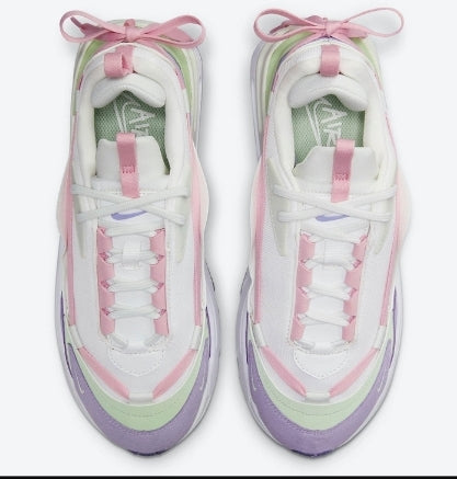 Résultats de l'évolution emblématique de la ligne Nike, les Nike Air Max Furyosa Honeydew sont un témoignage de l'engagement de Nike à combiner style et innovation.