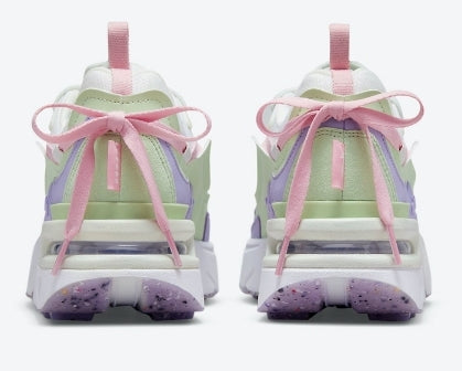 Résultats de l'évolution emblématique de la ligne Nike, les Nike Air Max Furyosa Honeydew sont un témoignage de l'engagement de Nike à combiner style et innovation.