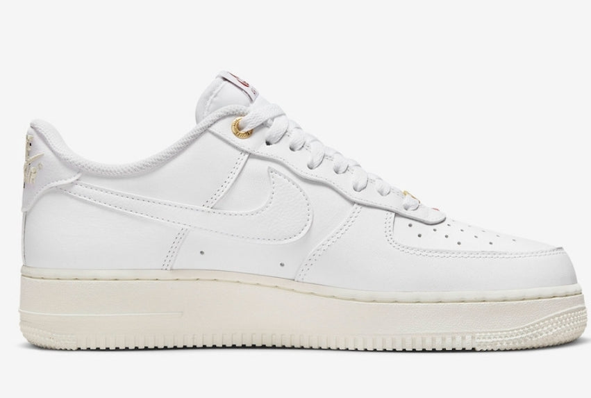 Les baskets Nike Air Force 1 combinent style et performance, offrant une expérience exceptionnelle.pas cher. Le moins cher.