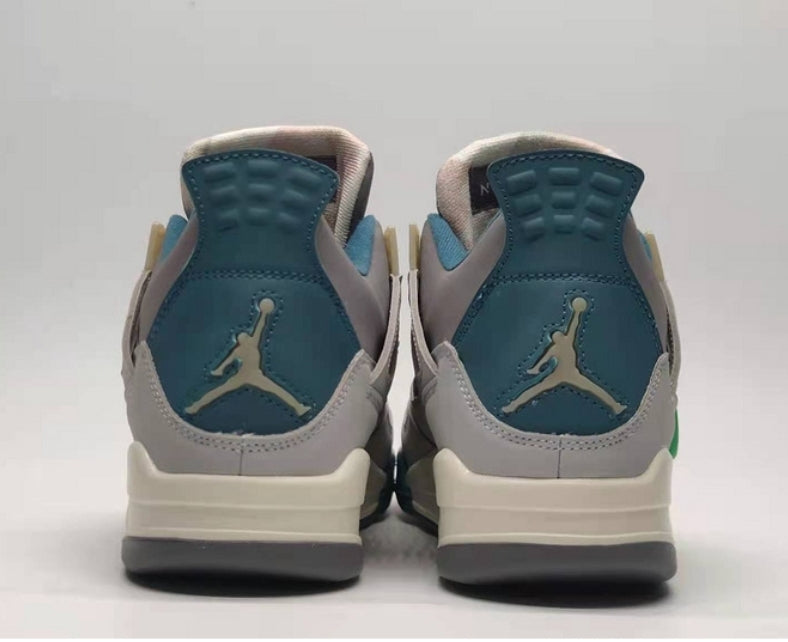 Les baskets Air Jordan 4 offrent un style iconique et une performance remarquable.
leur design distinctif pas cher. le moin cher.