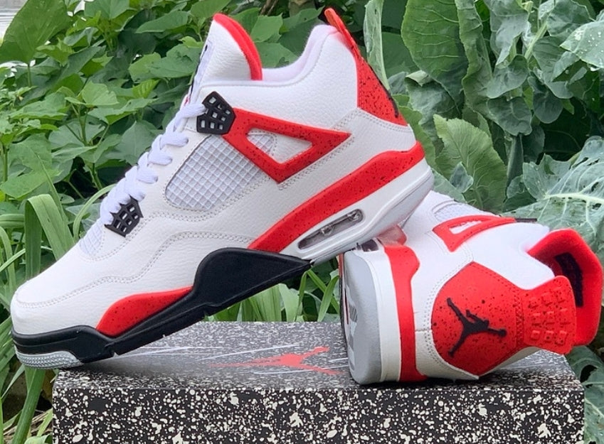 Les baskets Air Jordan 4 offrent un style iconique et une performance remarquable.
leur design distinctif pas cher. le moin cher.