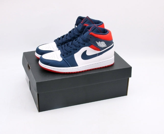 Les baskets Air Jordan 1 offrent un style iconique et une performance légendaire.
 leur design emblématique .pas cher. Le moins cher.