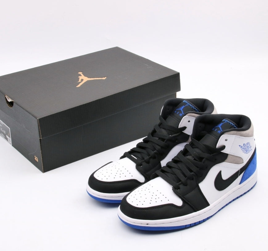 Les baskets Air Jordan 1 offrent un style iconique et une performance légendaire.
leur design emblématique .pas cher. Le moins cher.