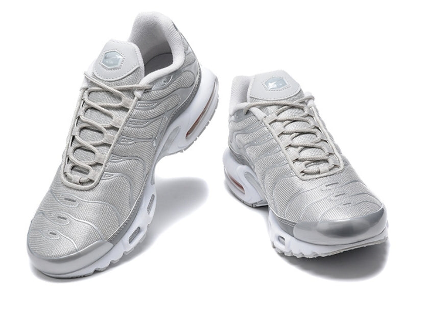 Les  Baskets Nike Air Max Tn incarnent un style emblématique et une performance supérieure.
leur design distinctif.pas cher.le moins cher.