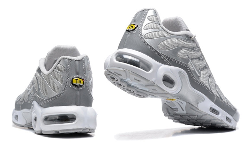 Les  Baskets Nike Air Max Tn incarnent un style emblématique et une performance supérieure.
leur design distinctif.pas cher.le moins cher.