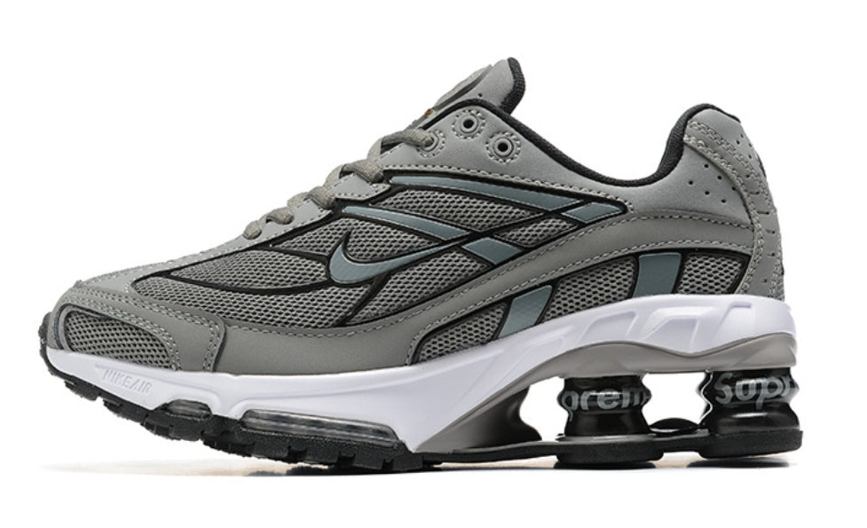 Les baskets Nike Shox Ride 2 Supreme X allient style audacieux et performance exceptionnelle. Pas cher. Le moins cher.