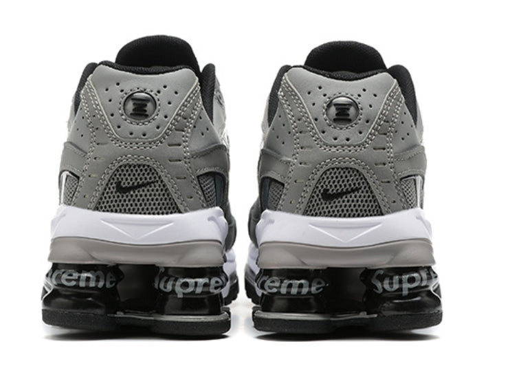 Les baskets Nike Shox Ride 2 Supreme X allient style audacieux et performance exceptionnelle. Pas cher. Le moins cher.