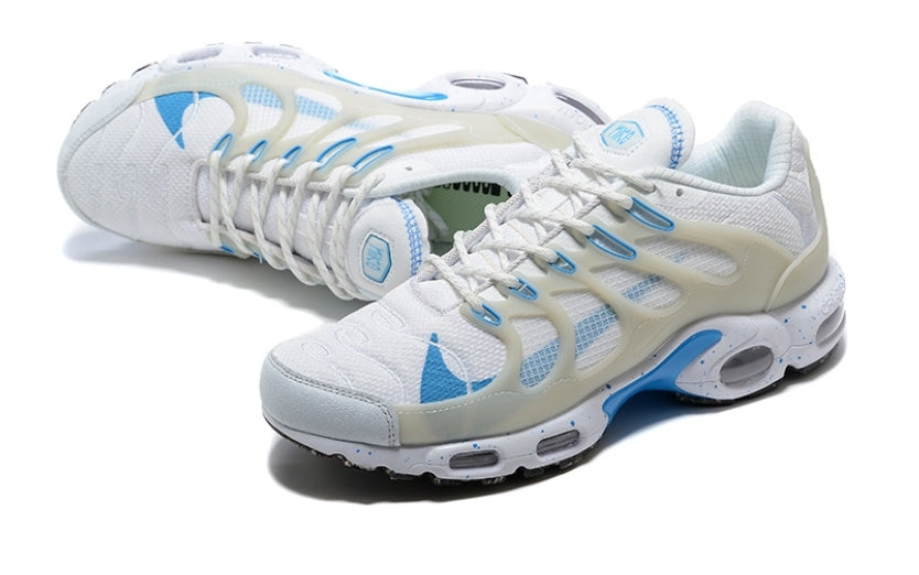 Les baskets Nike TN Air Max Terrascape Plus offrent un style polyvalent et une performance robuste.
De plus,leur design distinctif et leur utilisation.