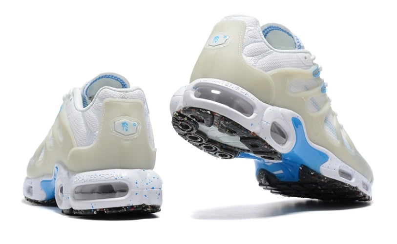 Les baskets Nike TN Air Max Terrascape Plus offrent un style polyvalent et une performance robuste.
De plus,leur design distinctif et leur utilisation.