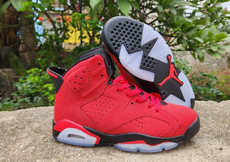 Les baskets Air Jordan 6 offrent un style emblématique  performance remarquable.
design distinctif matériaux. Baskets pas Cher. Le moins cher.