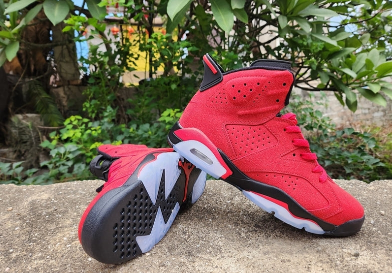 Les baskets Air Jordan 6 offrent un style emblématique  performance remarquable.
design distinctif matériaux. Baskets pas Cher. Le moins cher.