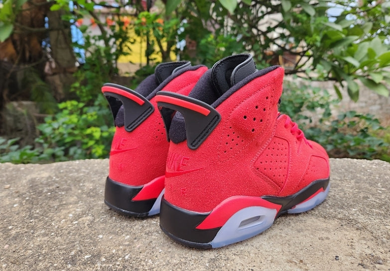 Les baskets Air Jordan 6 offrent un style emblématique  performance remarquable.
design distinctif matériaux. Baskets pas Cher. Le moins cher.