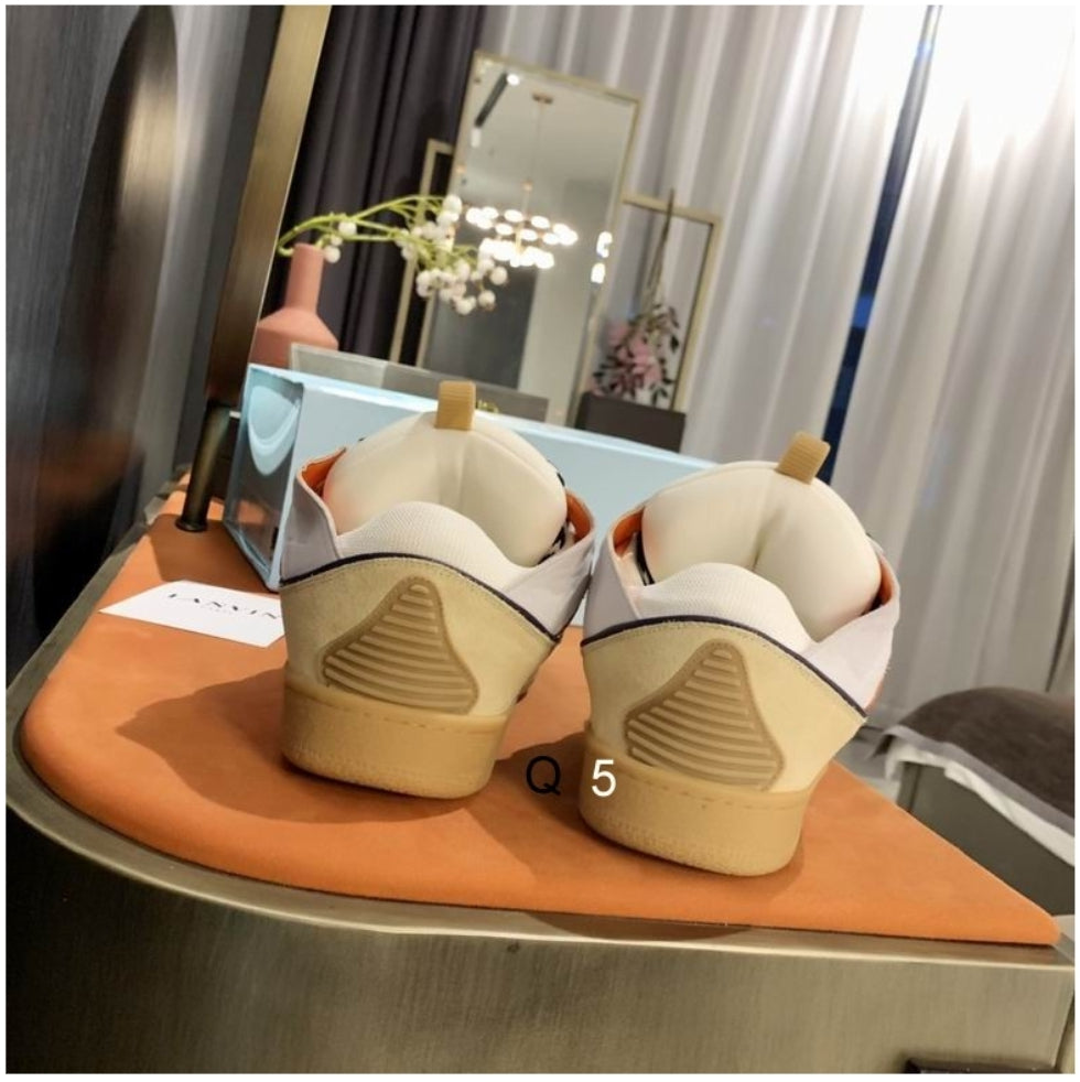 Les baskets sneakers Lanvin incarnent un style emblématique et un luxe français.
leur design élégant. Pas cher. Le moins cher.