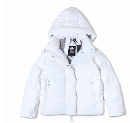 Résultat de l'évolution emblématique de la marque Canada G00se Femme, la Doudoune Canada G00se Femme est un témoignage de l'engagement de Canada G00se à combiner style,