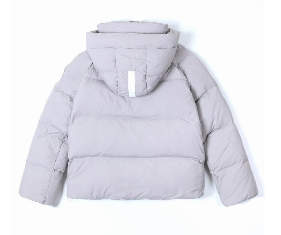 Résultat de l'évolution emblématique de la marque Canada G00se Femme, la Doudoune Canada G00se Femme est un témoignage de l'engagement de Canada G00se à combiner style,