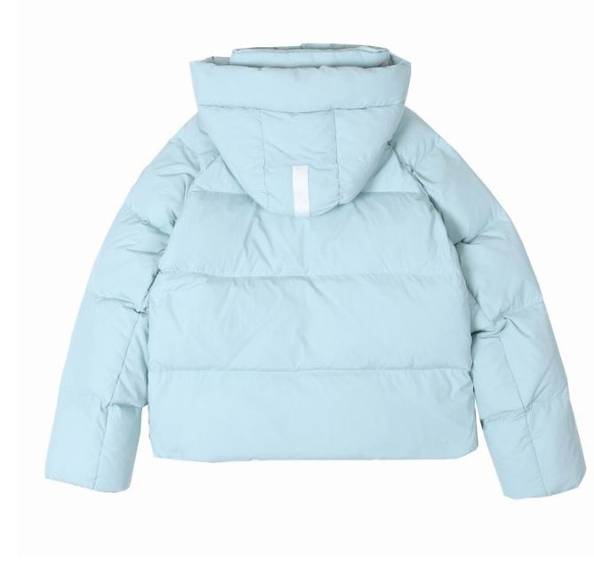 Résultat de l'évolution emblématique de la marque Canada G00se Femme, la Doudoune Canada G00se Femme est un témoignage de l'engagement de Canada G00se à combiner style,