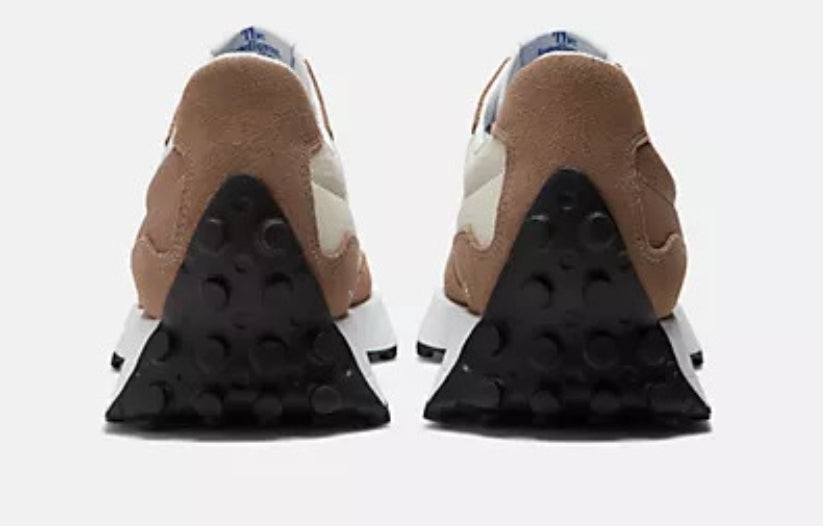 Les baskets New Balance allient style et confort. Leur design classique et leurs matériaux de haute qualité en font un choix idéal pour les amateurs de sneakers.pas cher. Le moins cher.