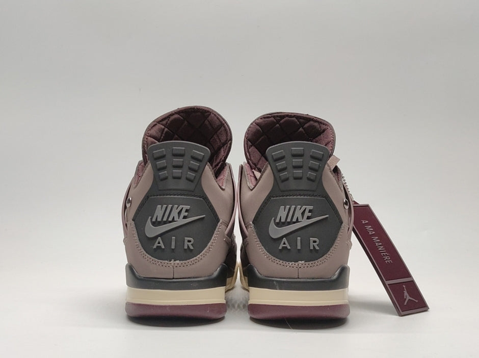 Les baskets Air Jordan 4 offrent un style iconique et une performance remarquable.
leur design distinctif pas cher. le moin cher.