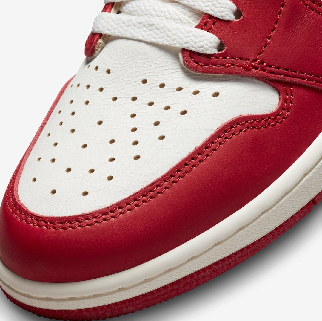 Les baskets Air Jordan 1 offrent un style iconique et une performance légendaire.
leur design emblématique .pas cher. Le moins cher.